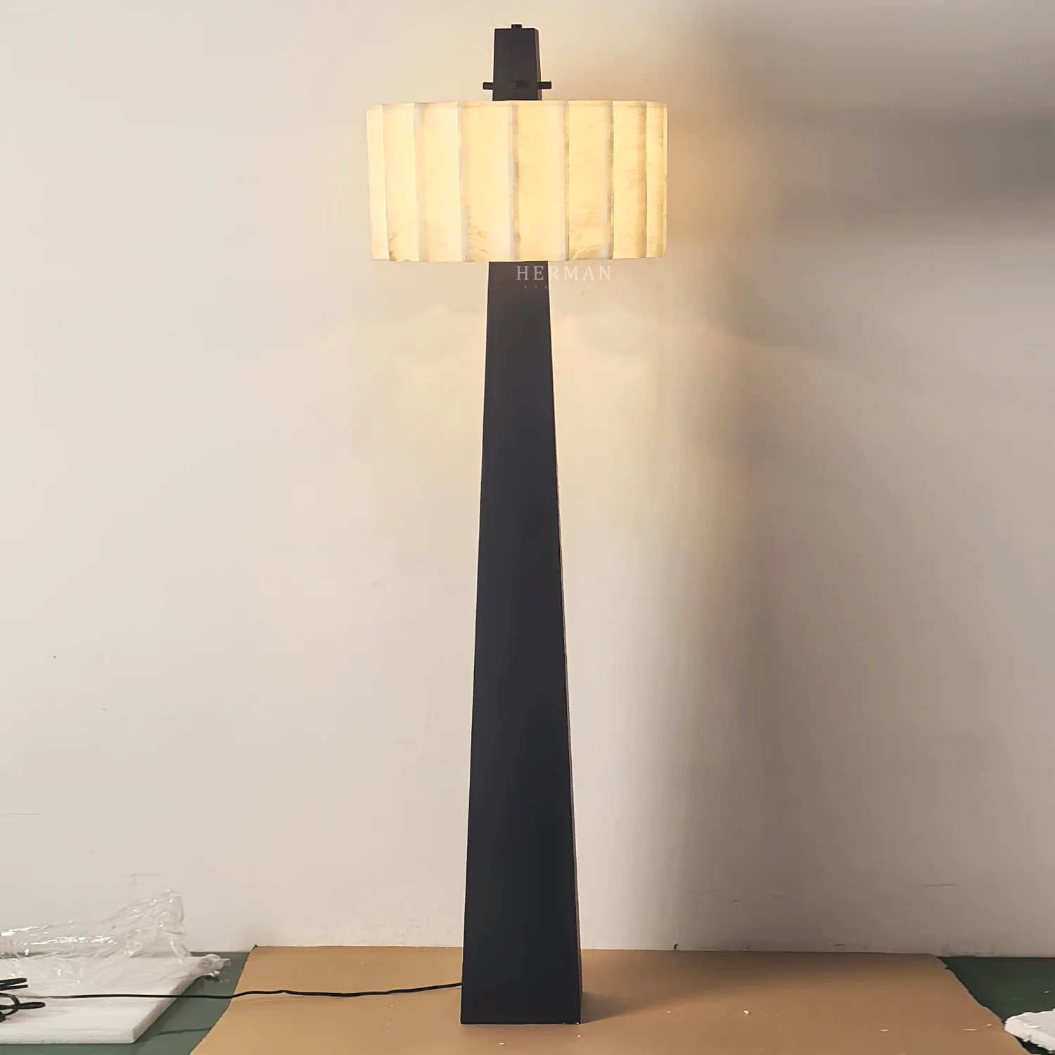 Alabaster Pantheon Floor Lamp - Image 3