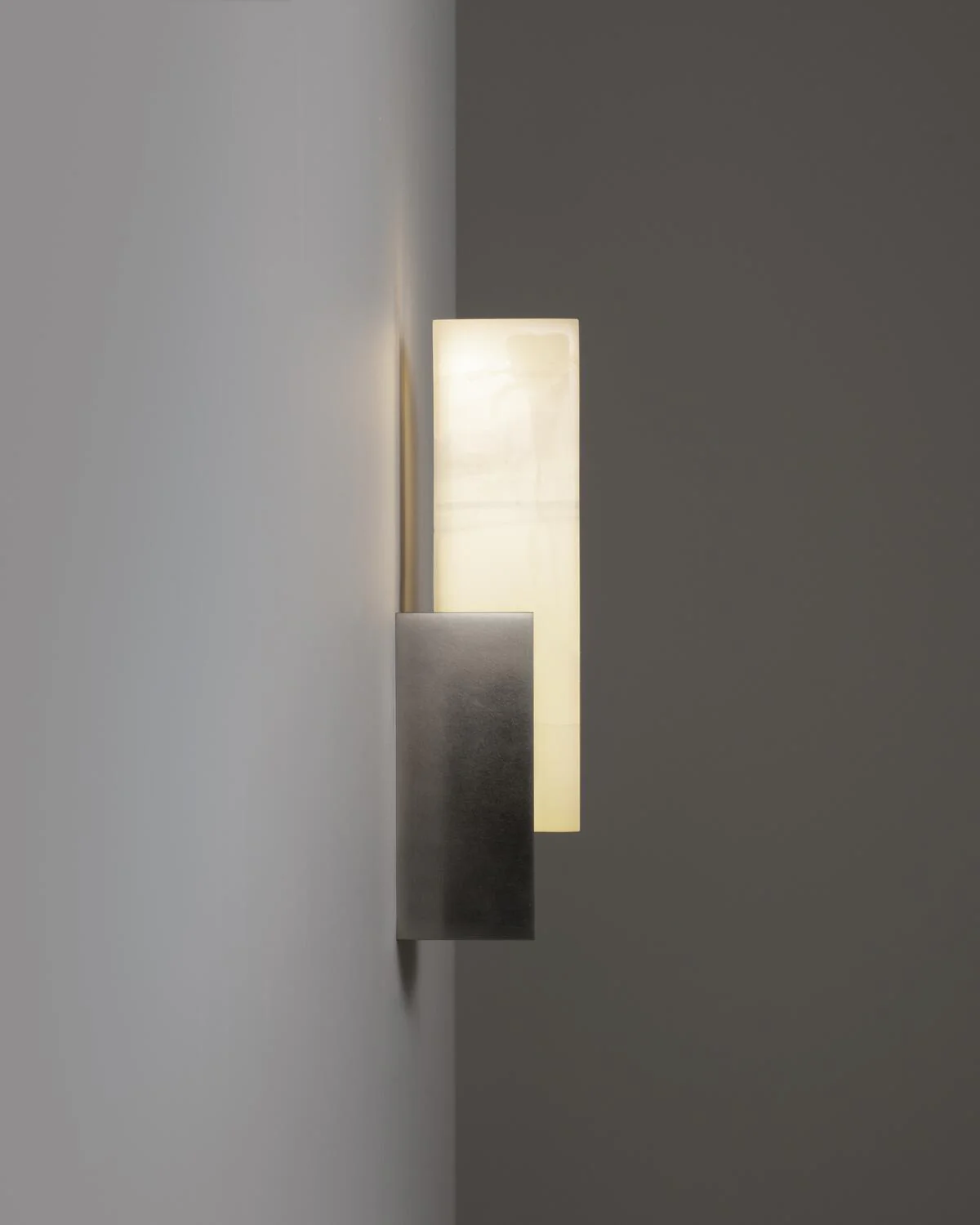 Agatha Alabaster Sconce - Image 2