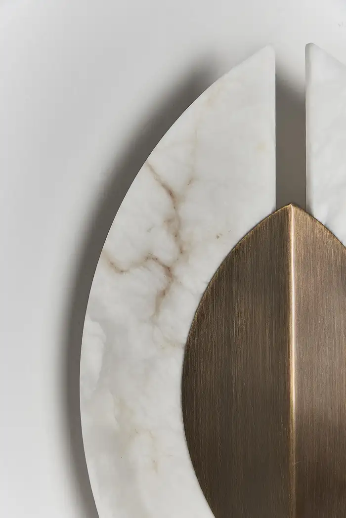 Alabaster Wall Sconce "Shield" - Image 2