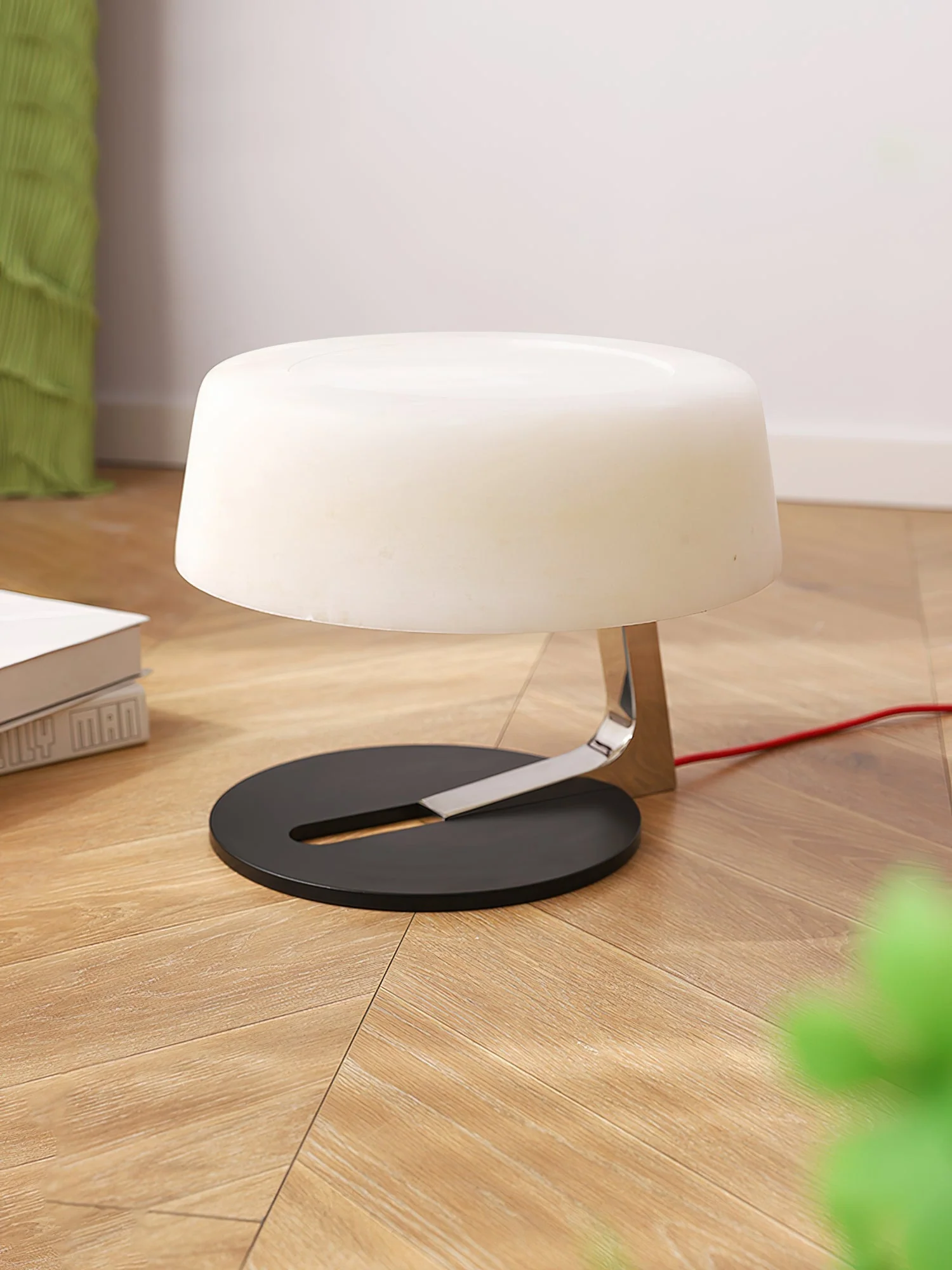 Comete Alabaster Table Lamp - Image 17