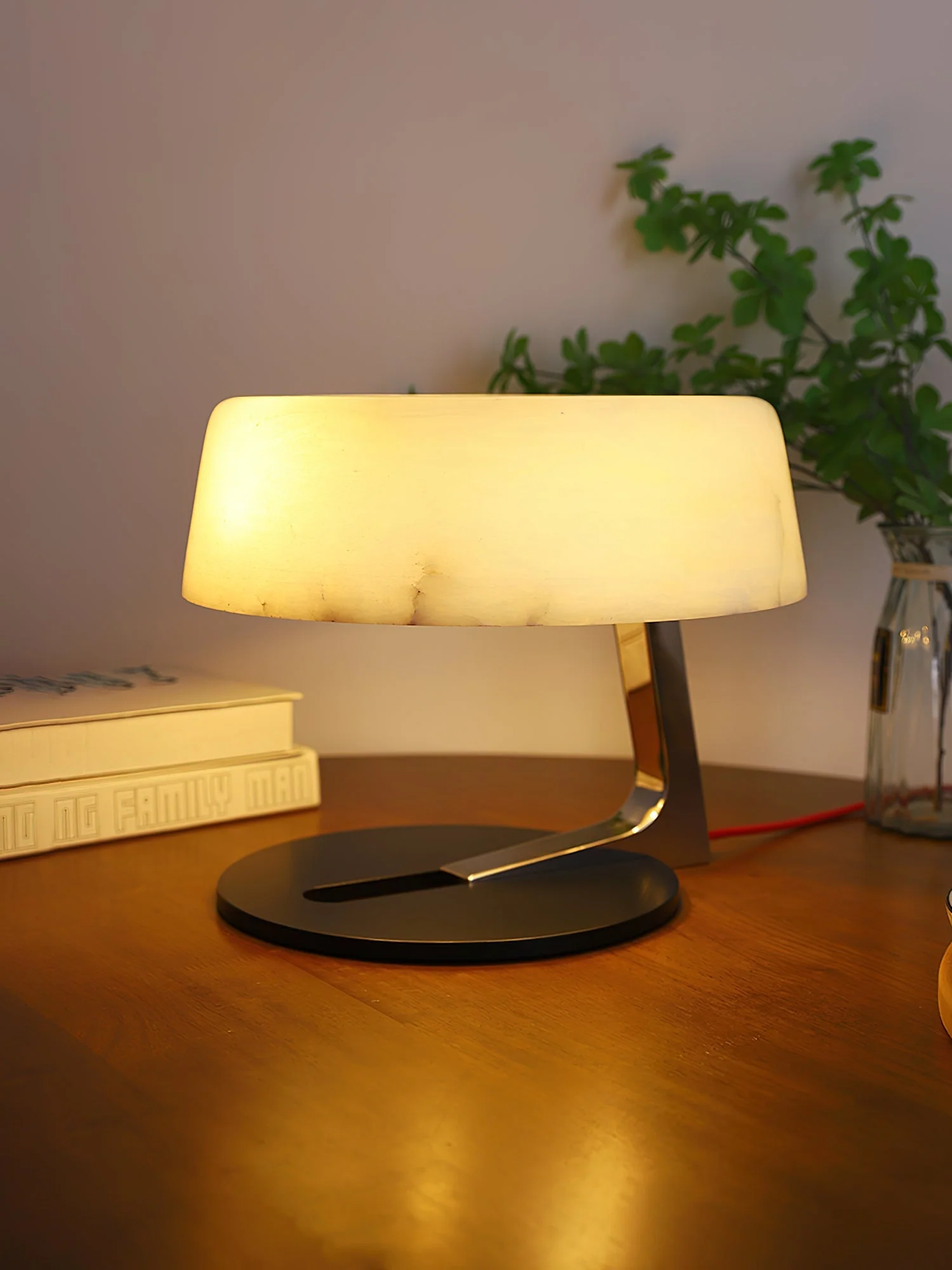 Comete Alabaster Table Lamp - Image 2
