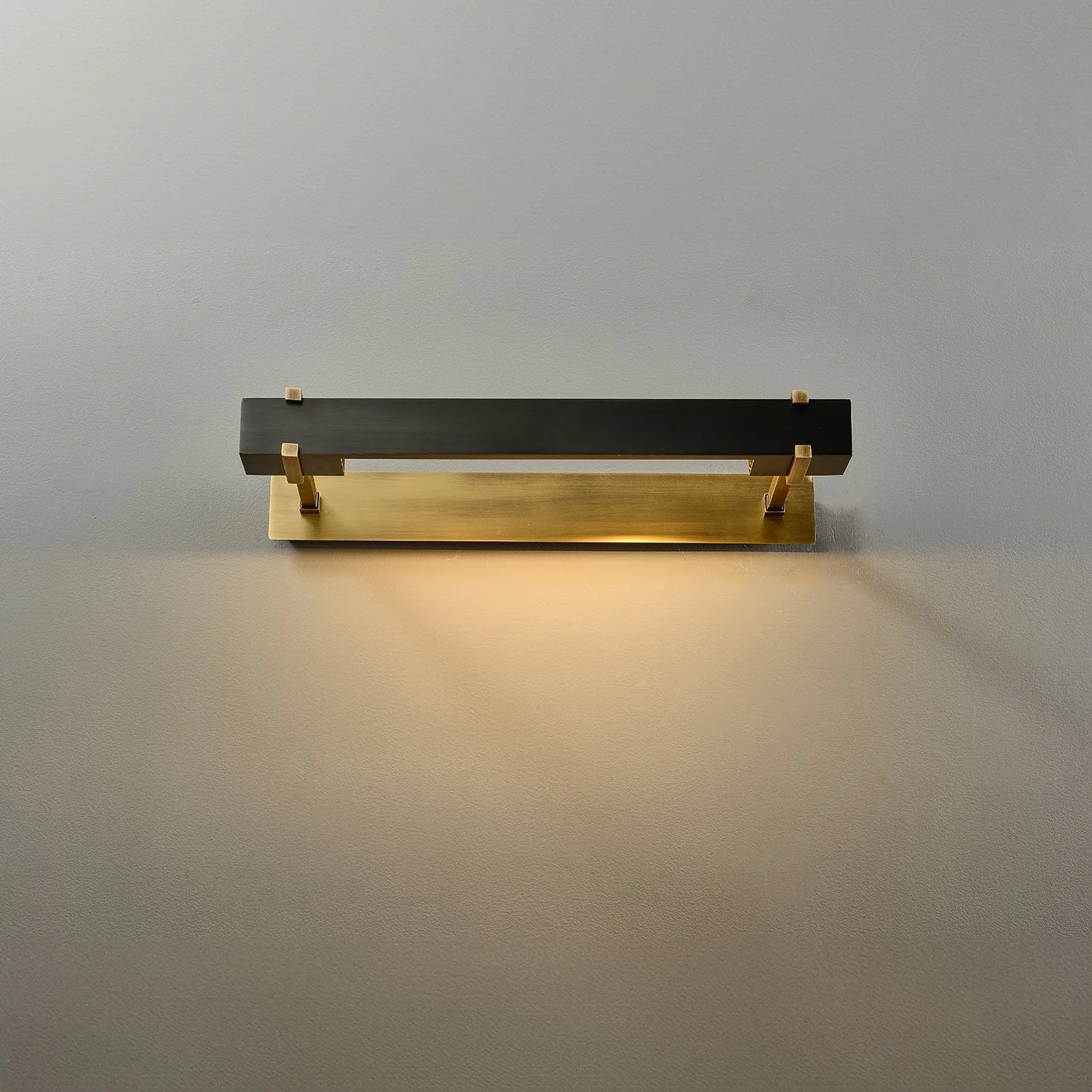 Erddig Double Arm Picture Light - Image 5