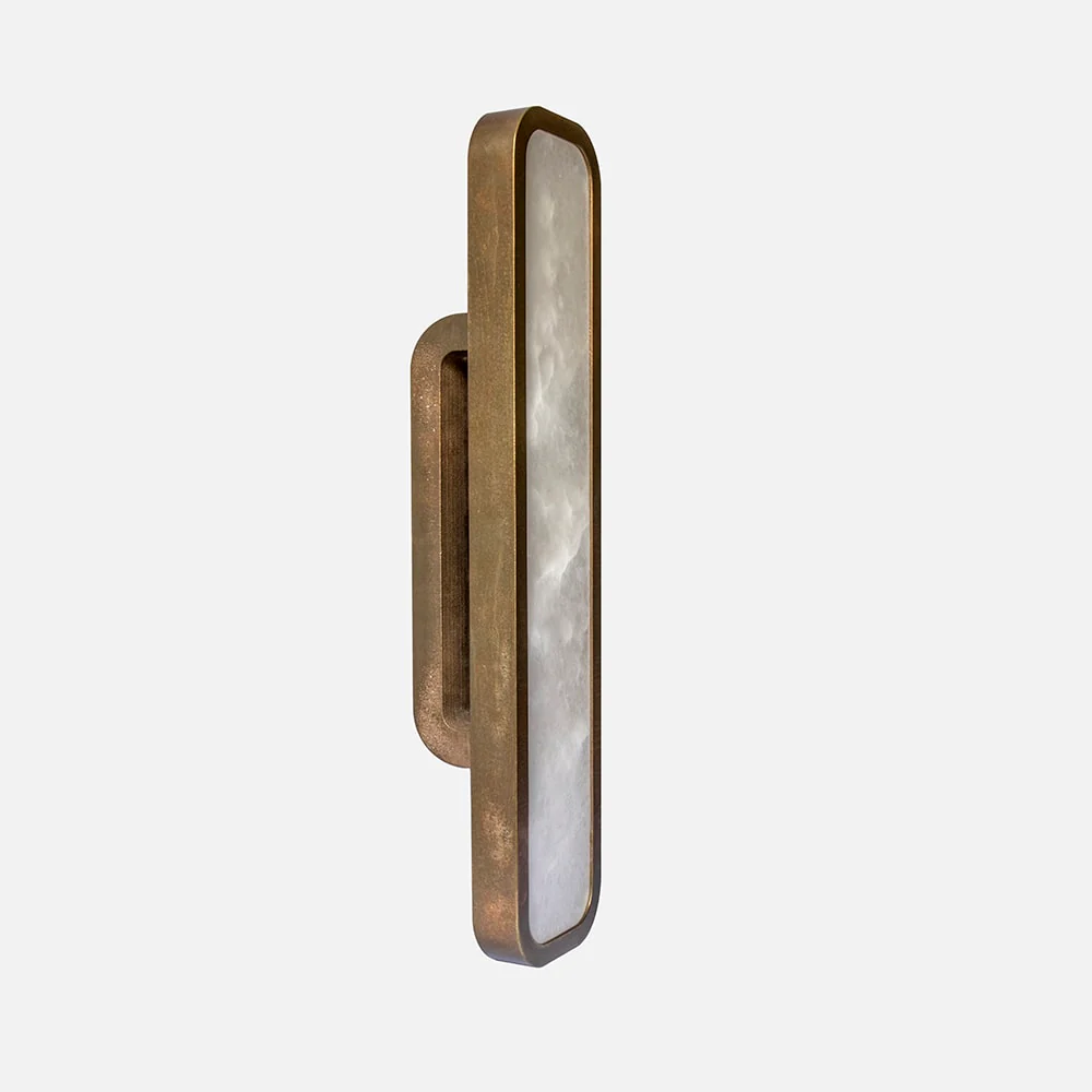 Hublot alabaster wall sconce - Image 3
