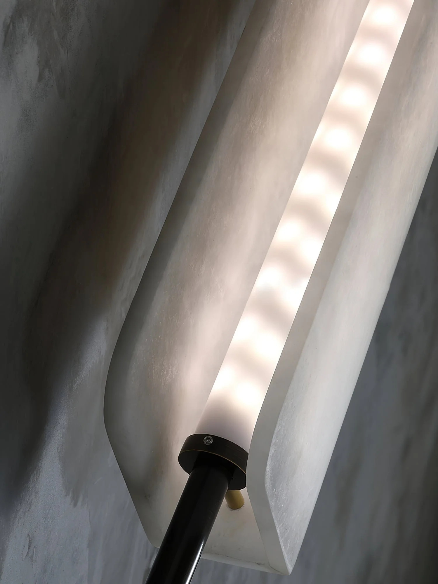 Kinkairo Alabaster Wall Lamp - Image 10