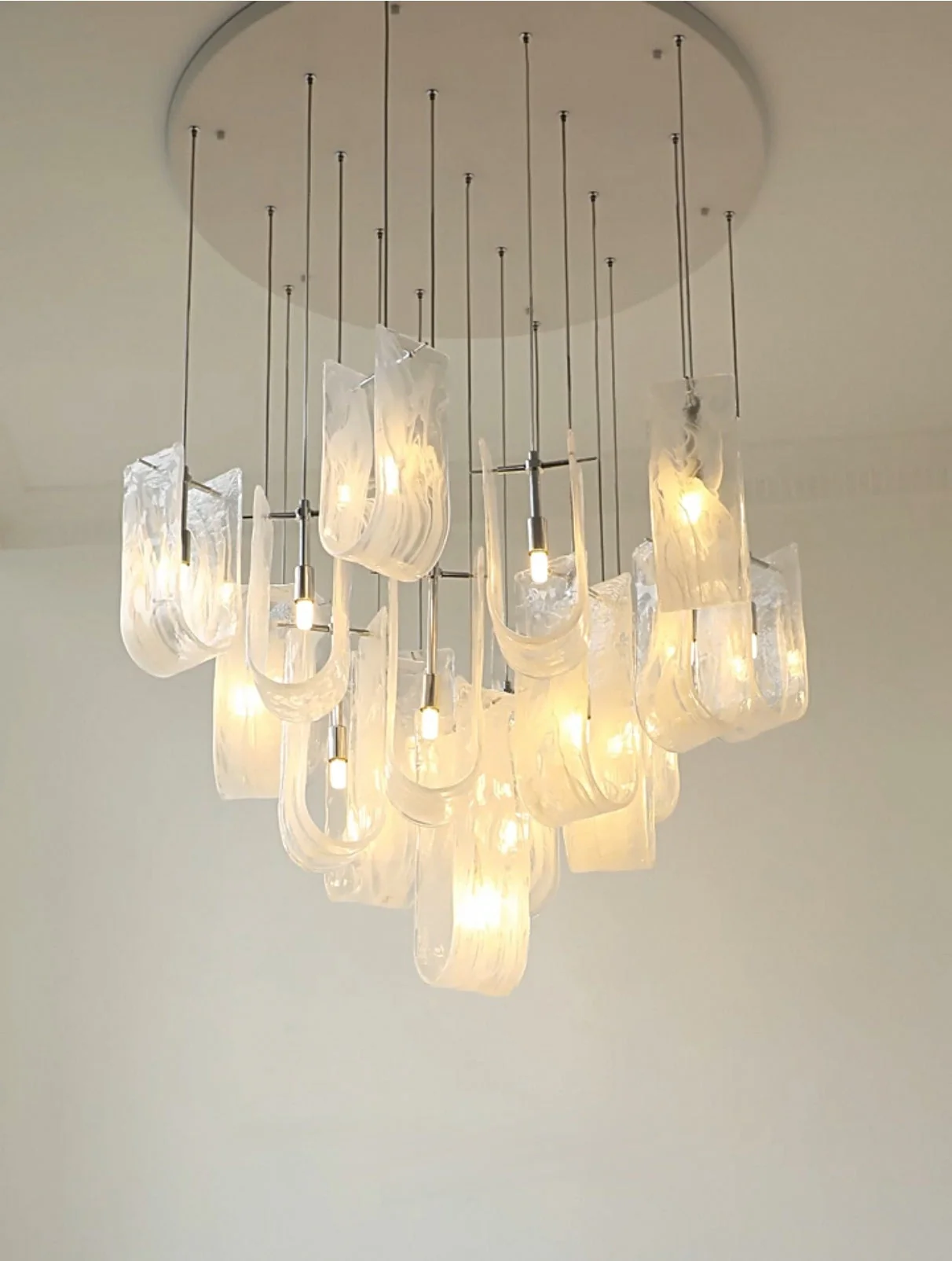 Luminous Waves Chandelier by Aurorae Lighting - Image 3