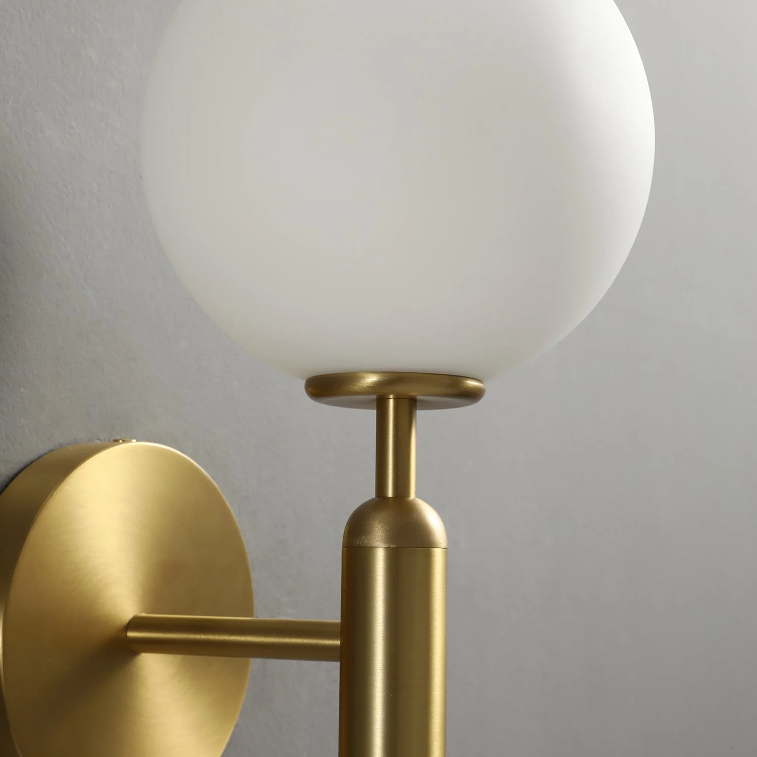 Miira Brass Wall Lamp - Image 11