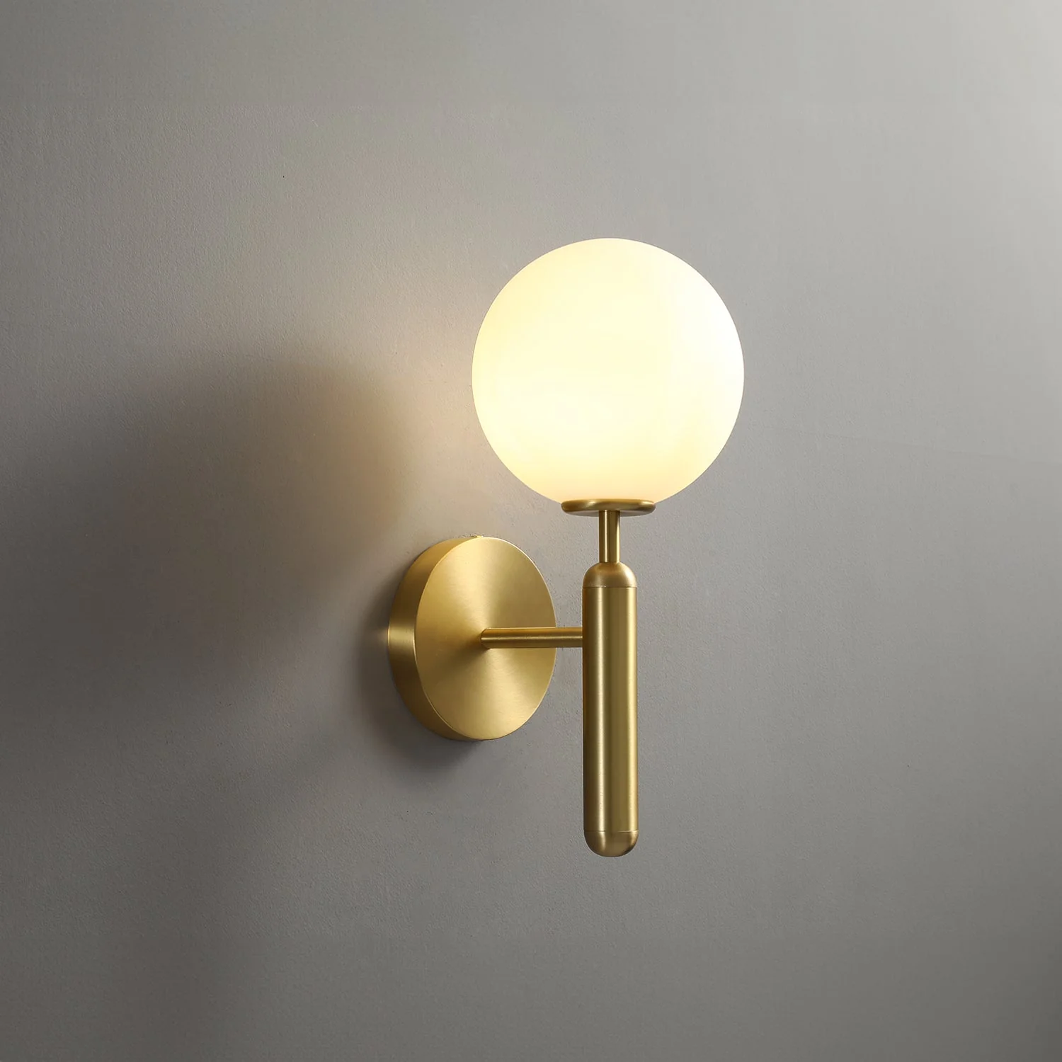 Miira Brass Wall Lamp - Image 8