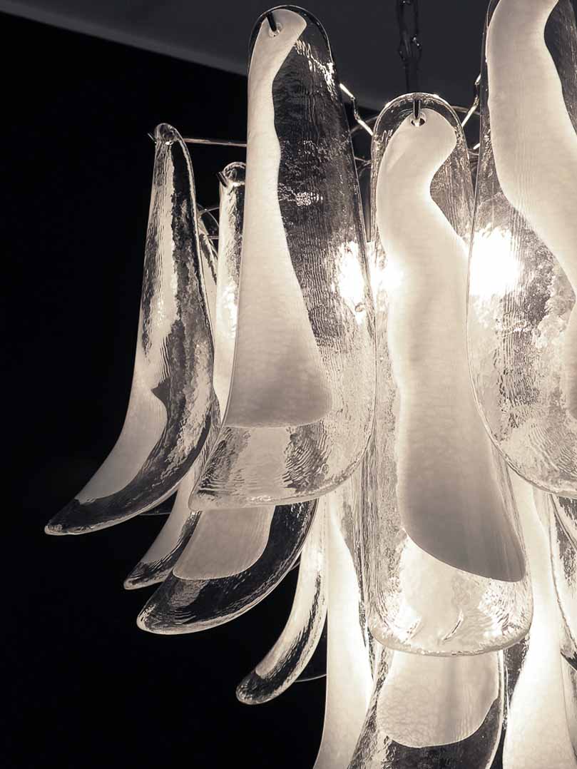 Murano Chandelier – 26 petals – White - Image 11