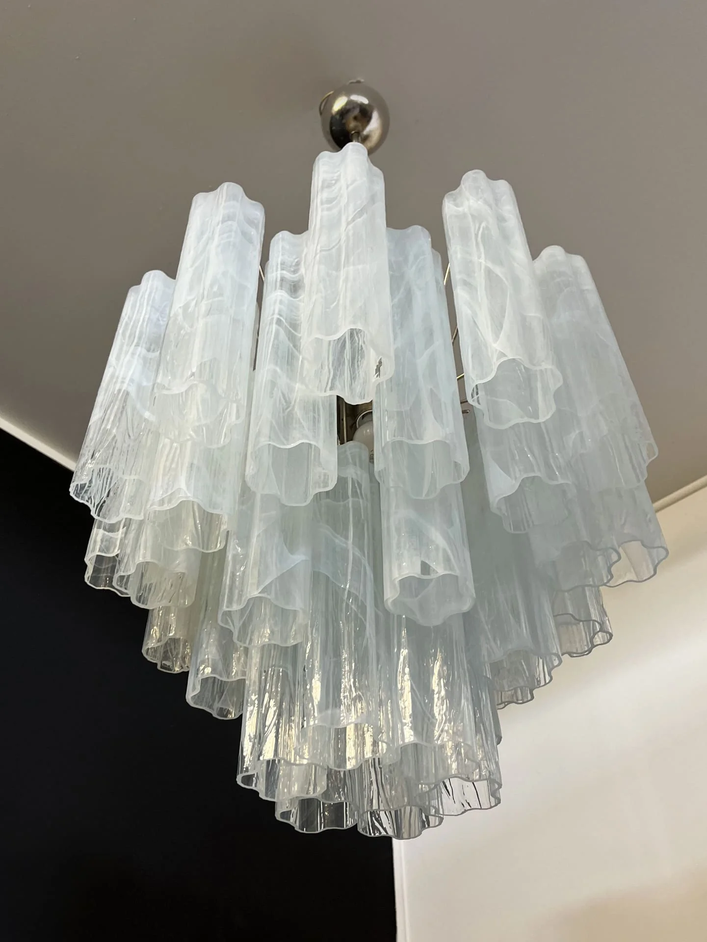 Murano Chandelier – 36 tubes – Alabaster white - Image 13