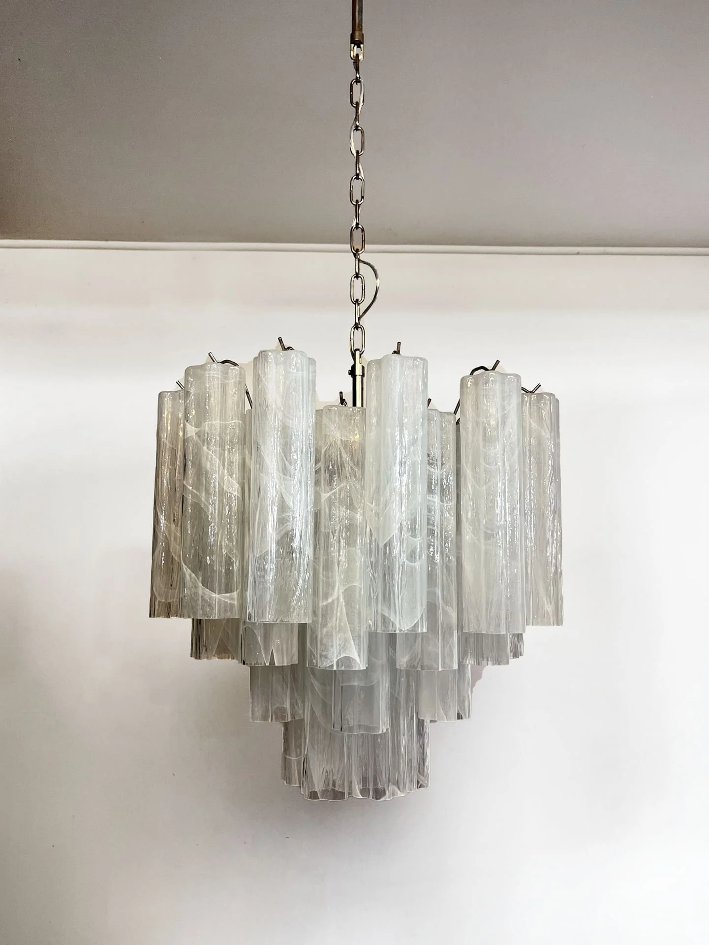 Murano Chandelier – 36 tubes – Alabaster white - Image 15