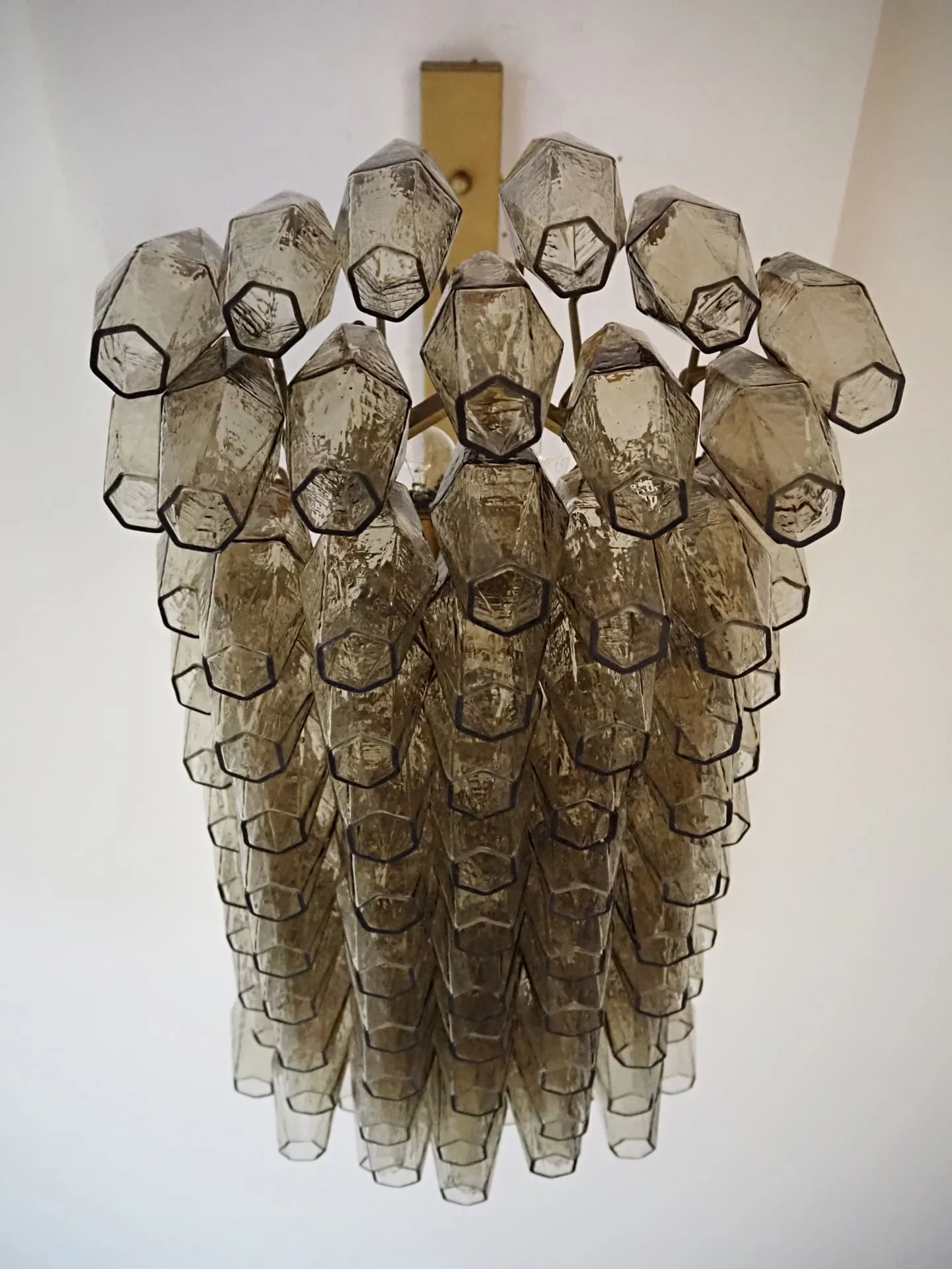 Murano Chandelier 29.5"W – Poliedri – 84 glasses – Smoked - Image 3