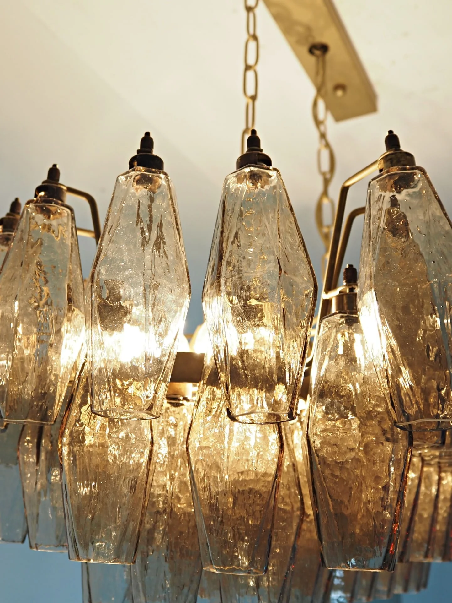Murano Chandelier 29.5"W – Poliedri – 84 glasses – Smoked - Image 7