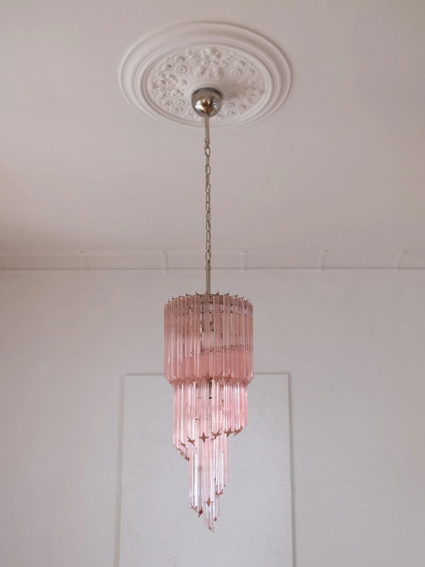 Murano Chandelier – Spiral – 54 prisms – Pink - Image 7