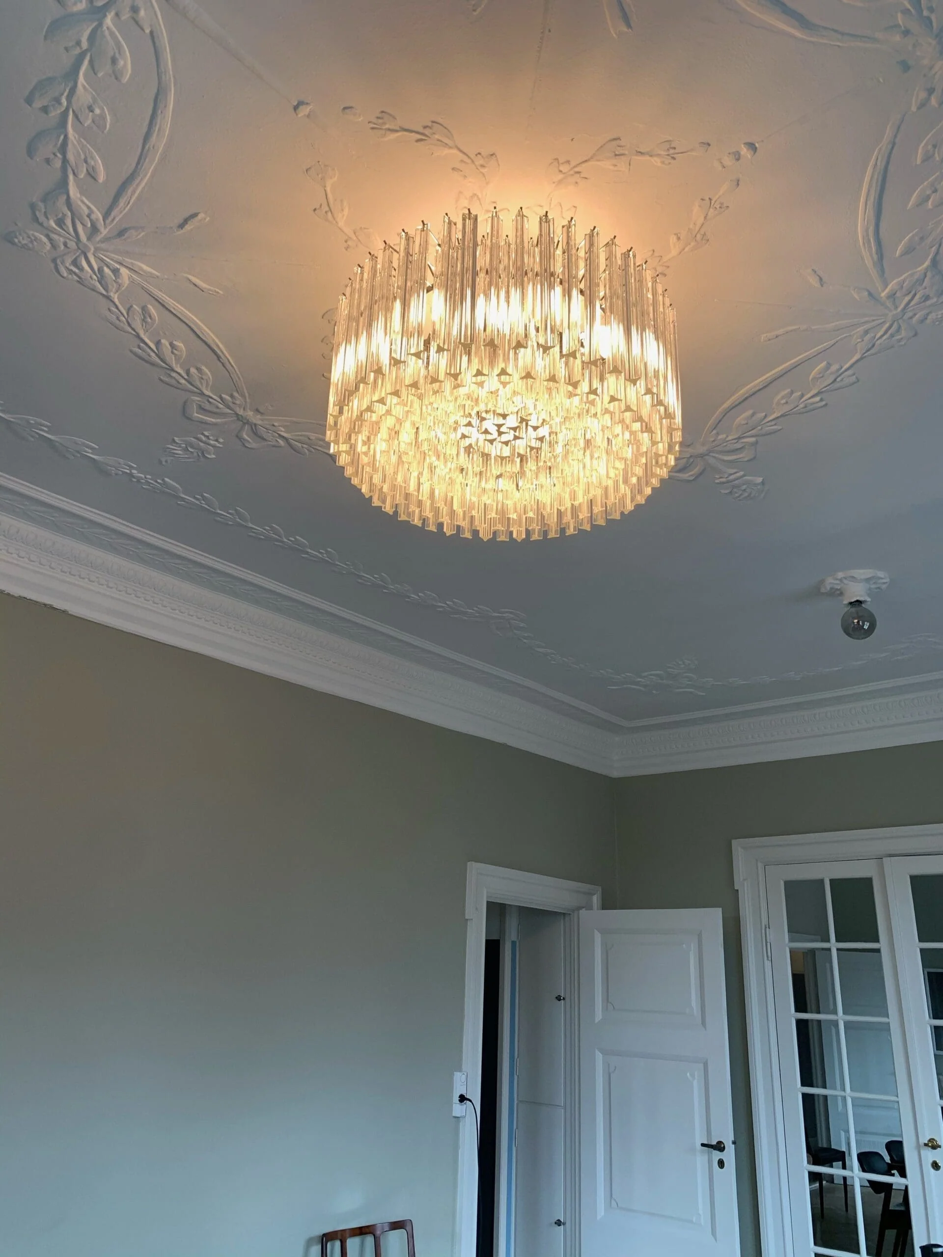 Murano Chandelier – Triedri Round – 265 prisms – Pink - Image 18