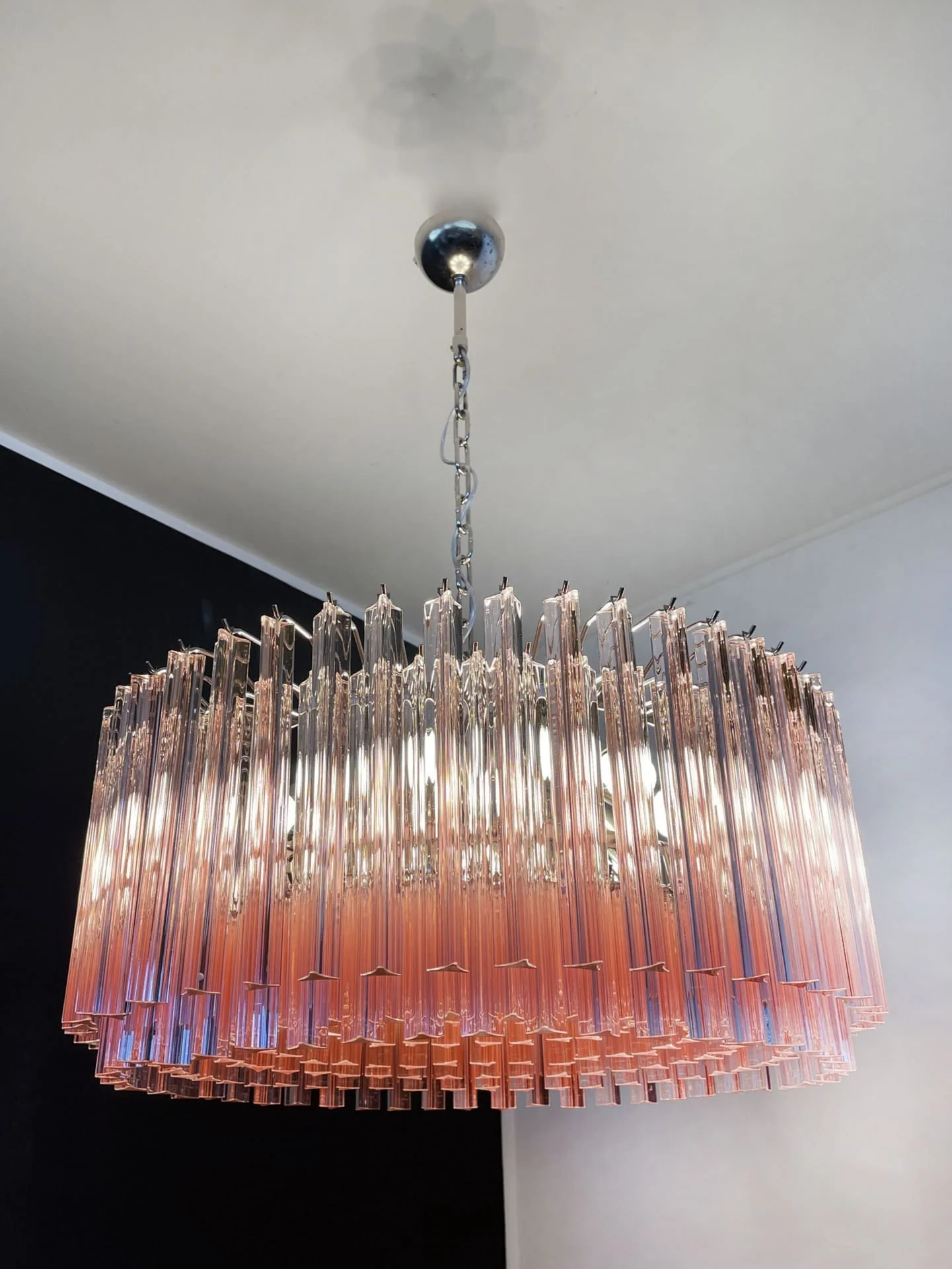 Murano Chandelier – Triedri Round – 265 prisms – Pink - Image 4