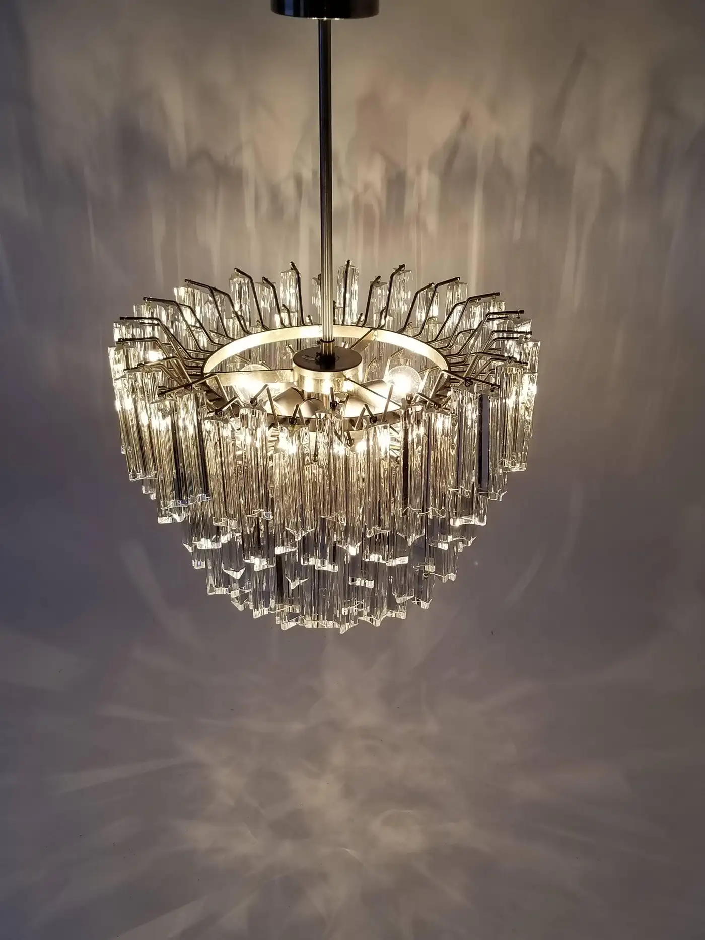 Signed Camer Eight-Tier Glass Prism Chandelier, 1960s, Italia - Image 4