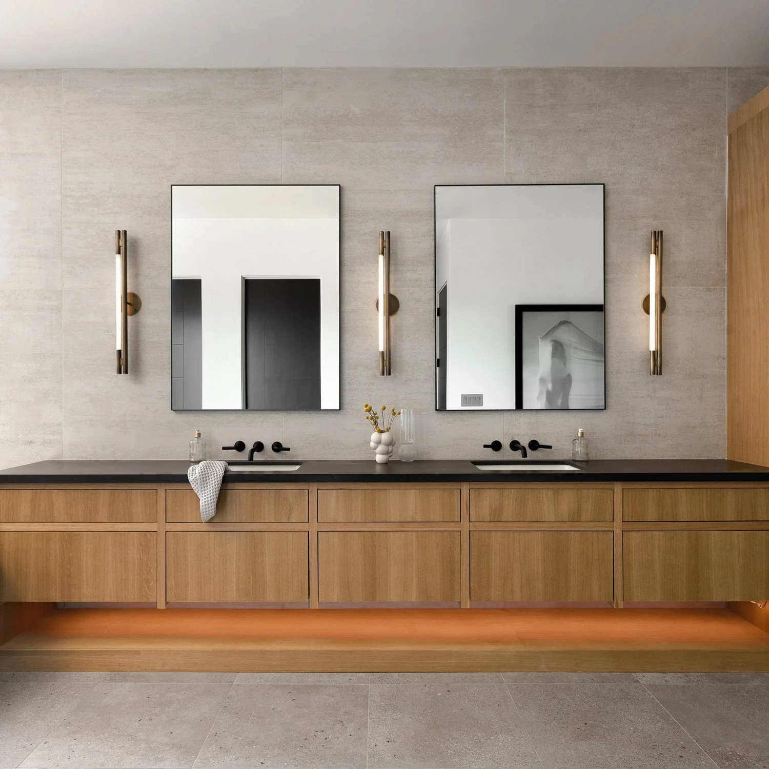 Surrey Sconce - Image 2
