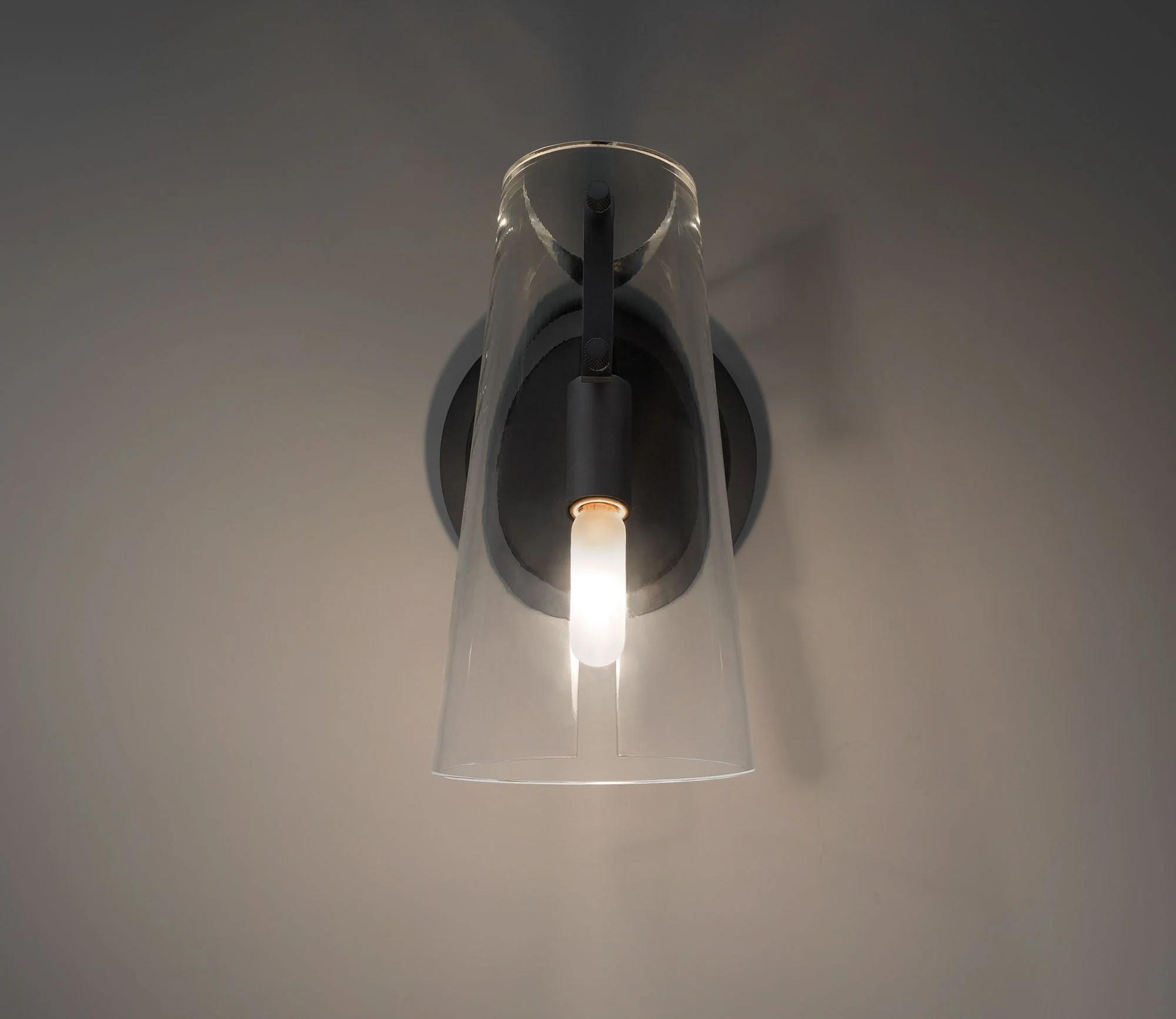 Valege Sconce - Image 2