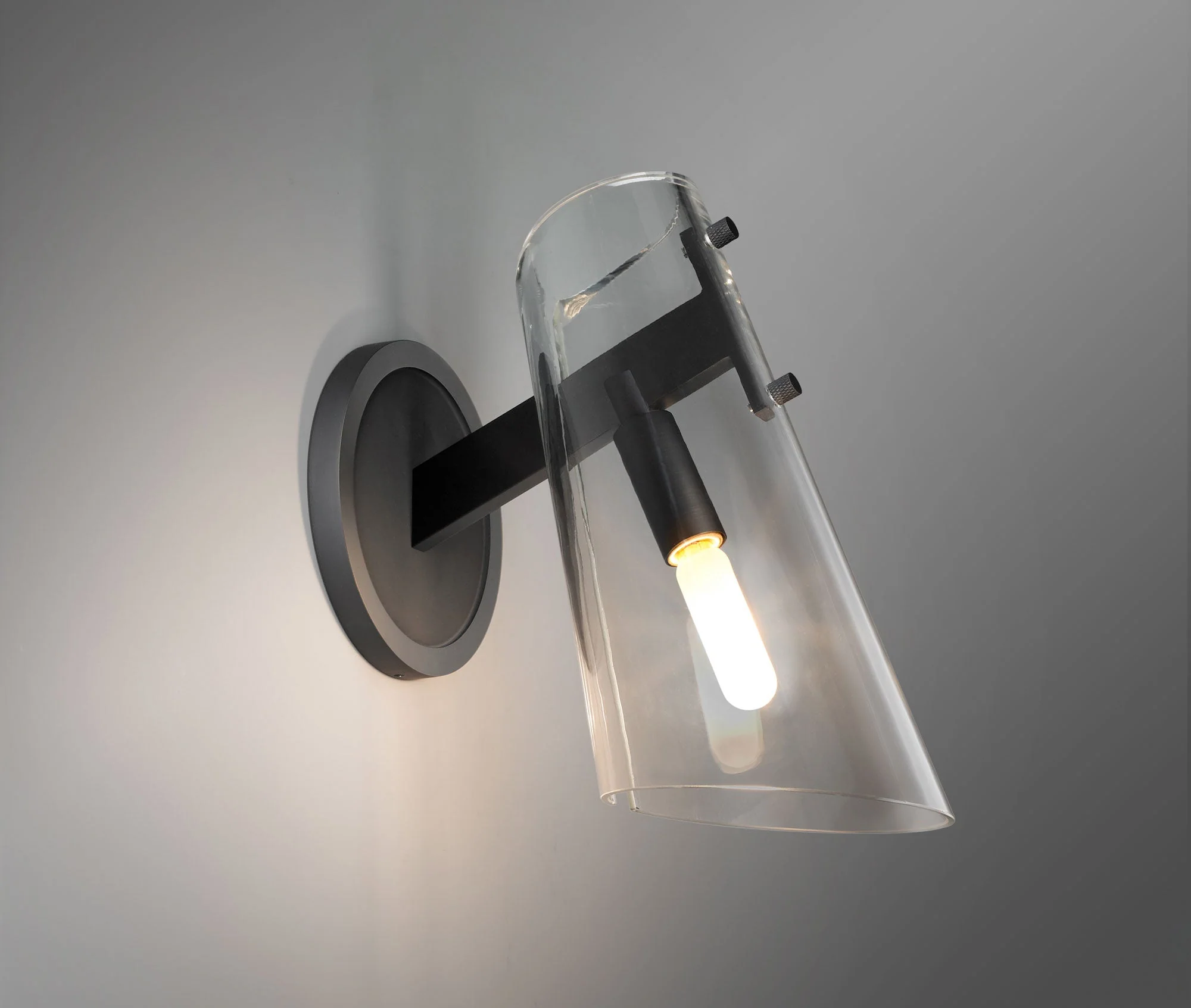 Valege Sconce - Image 3