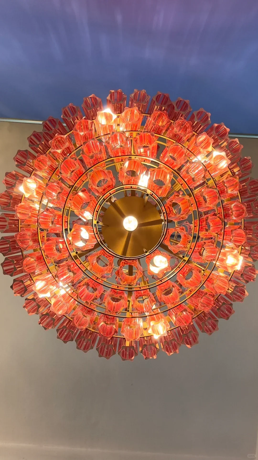 Vittoria S Modern Glass Chandelier - [Gold] - Image 5